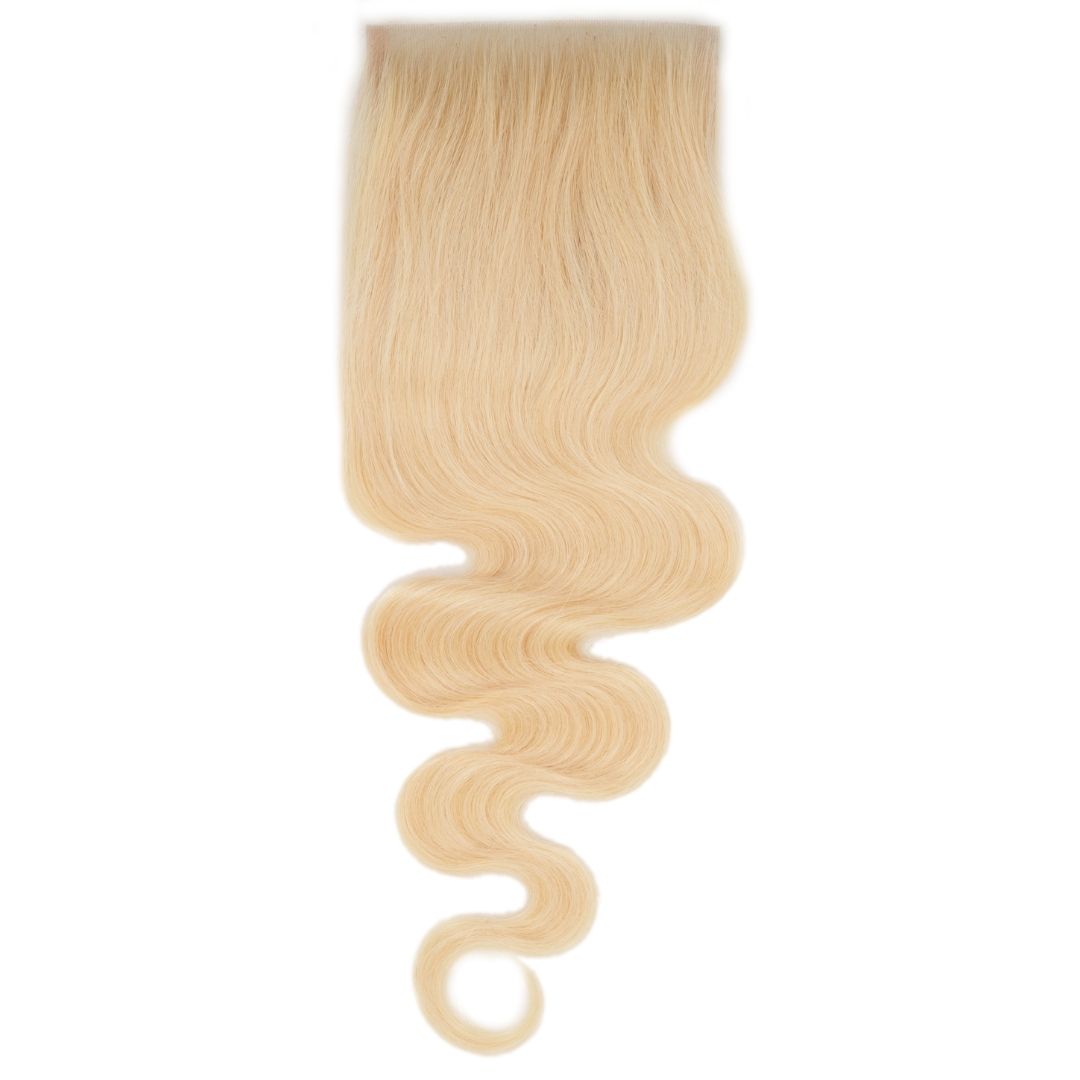 Fermeture de vague de corps blonde russe